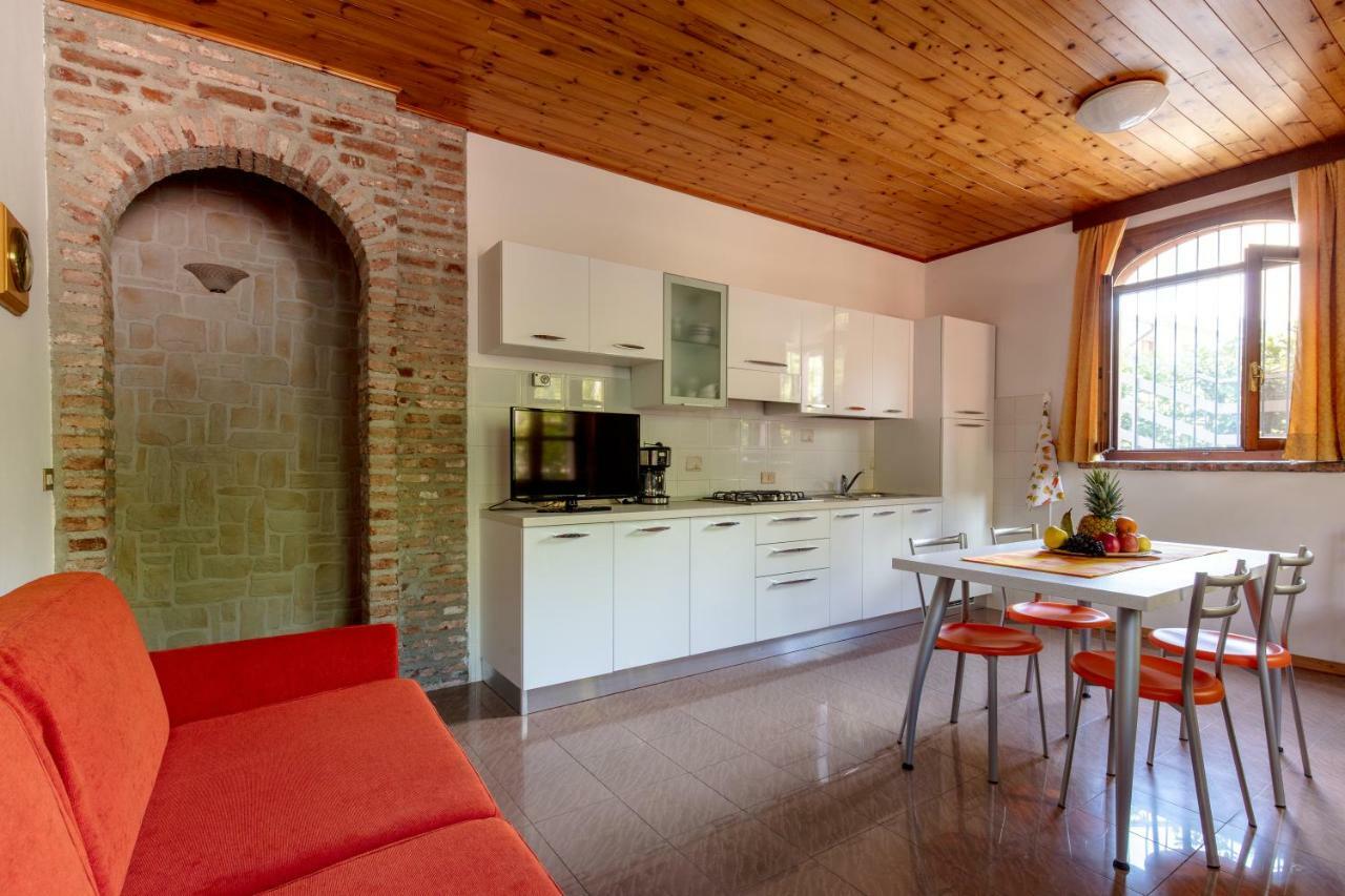 Villa Mariarosa Apartments Тиньяле Экстерьер фото